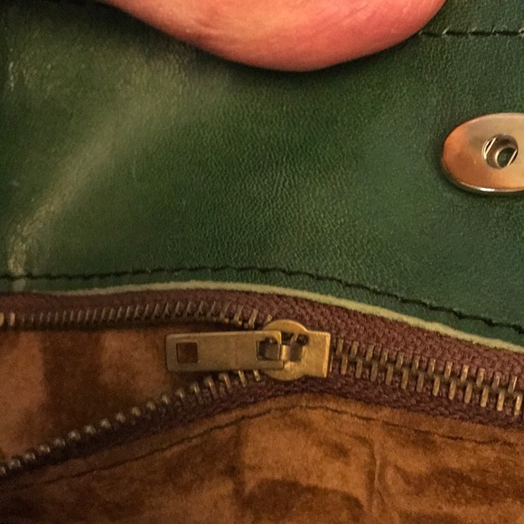 Vintage green leather handbag - Picture 8 of 14